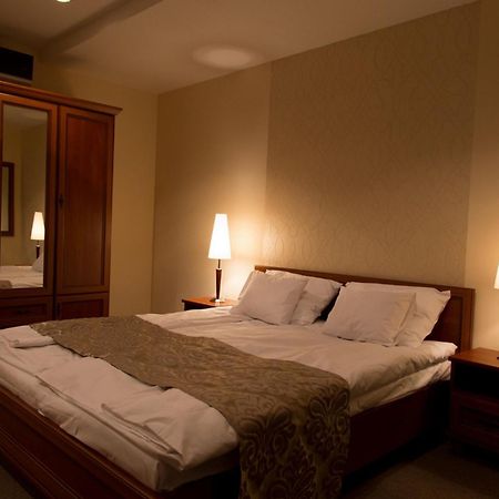 Hotel Brill Orosháza Pokoj fotografie